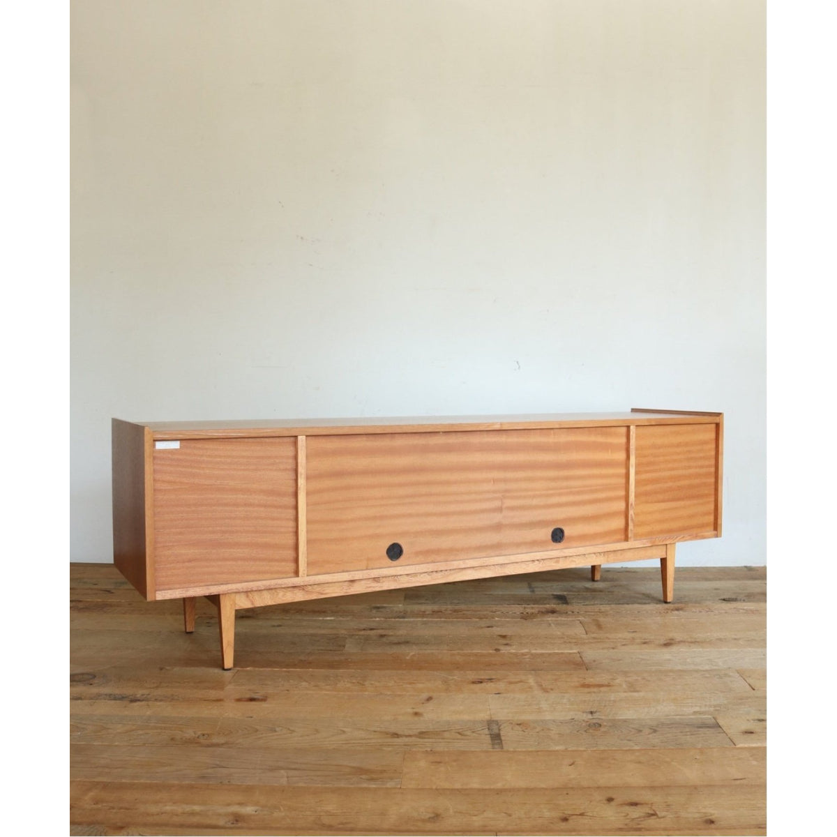 TRESTLES TV BOARD W1800