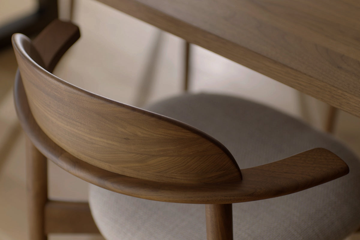 YU UC2-B DINING CHAIR