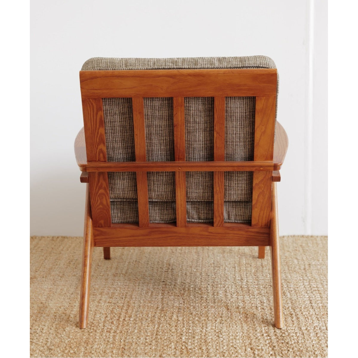 WICKER LOUNGE CHAIR