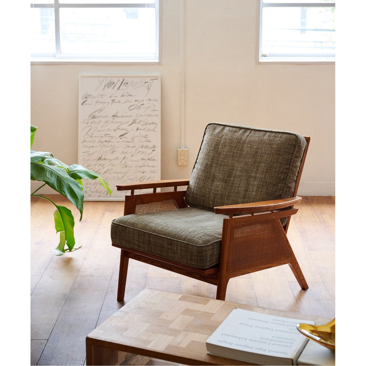 WICKER LOUNGE CHAIR