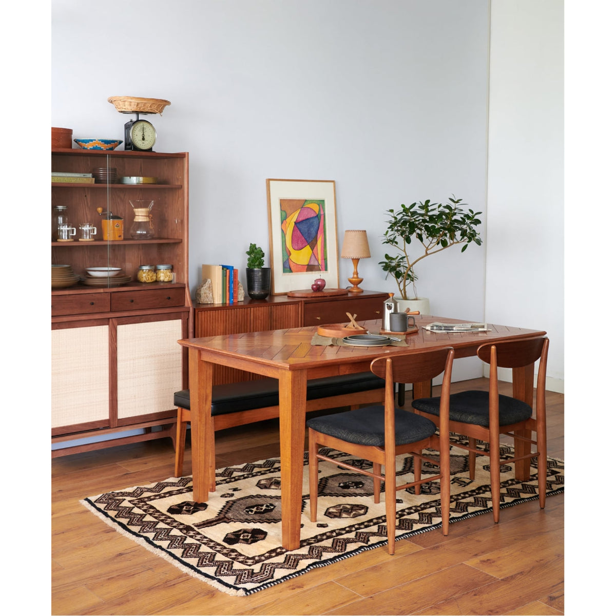 WARNER DINING TABLE ( HERRINGBONE / STANDARD )