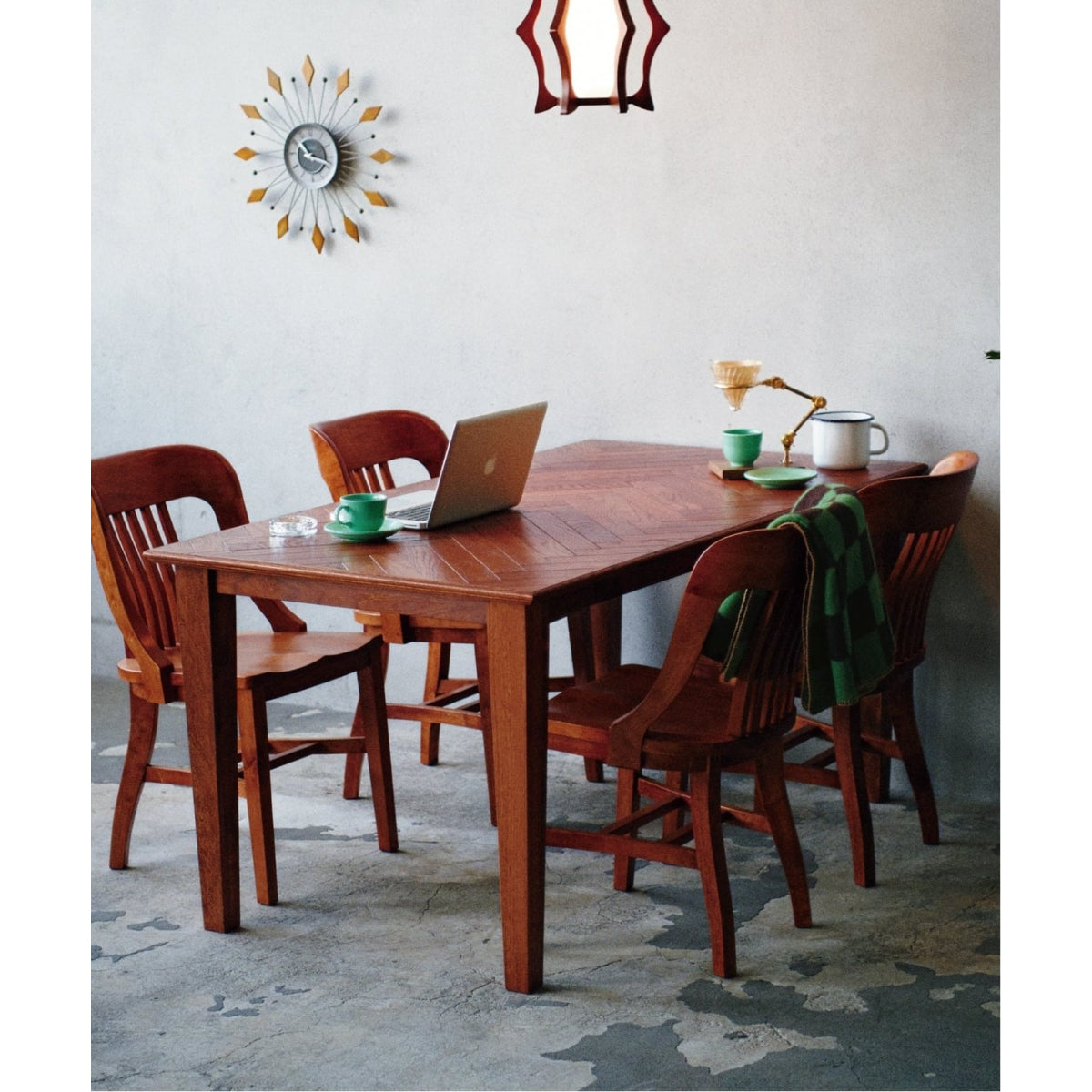 WARNER DINING TABLE ( HERRINGBONE / STANDARD )