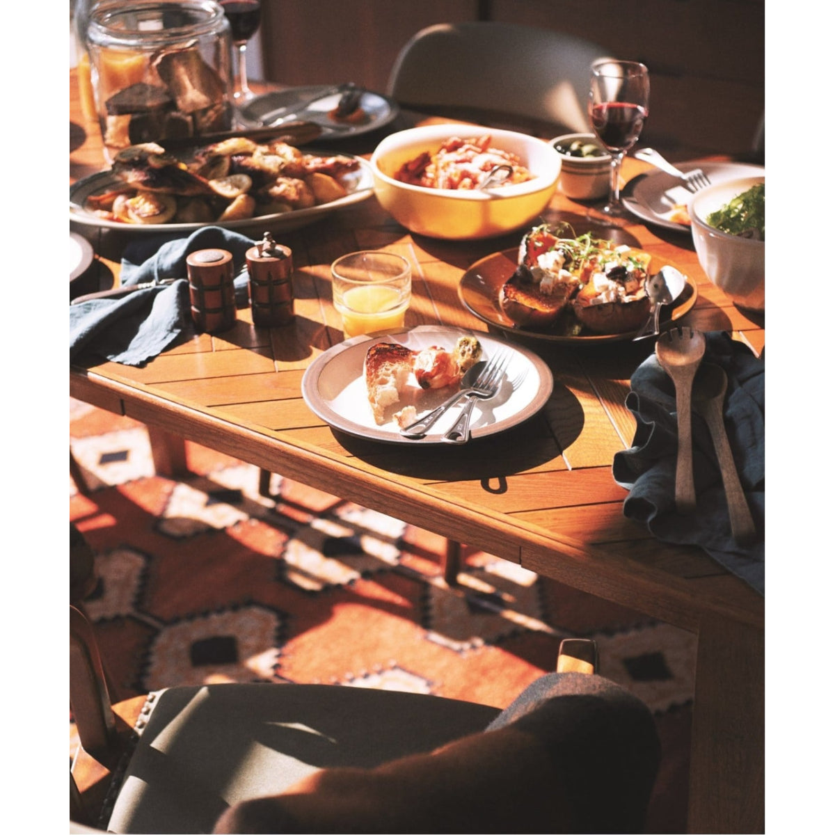 WARNER DINING TABLE ( HERRINGBONE / STANDARD )