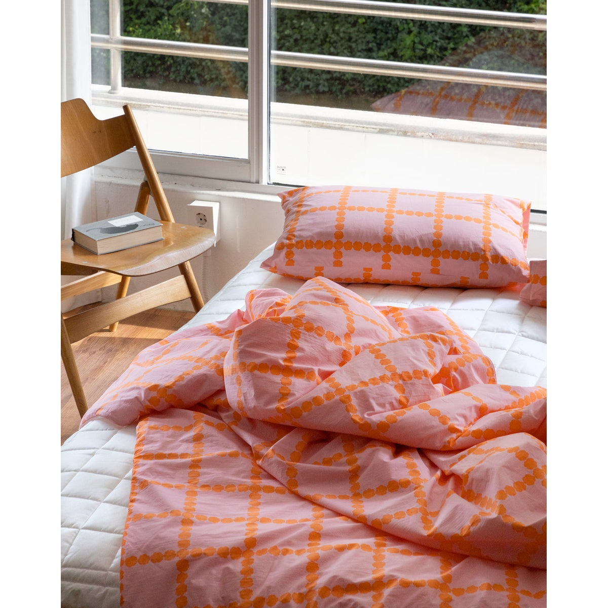 HOOK | BLOSSOM CHECK CORAL SUMMER COMFORTER