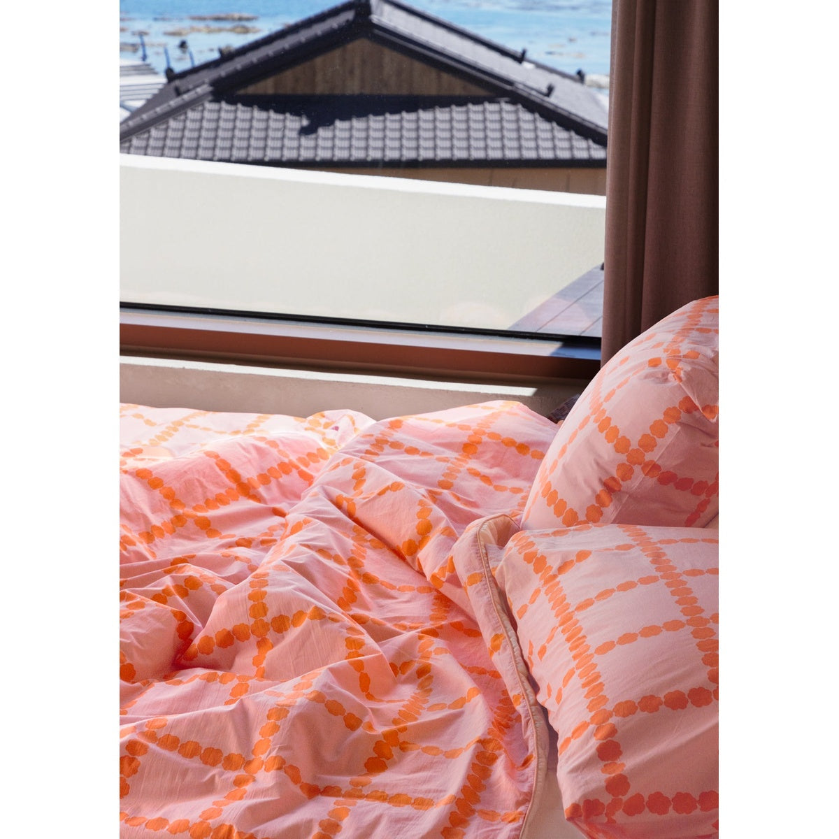HOOK | BLOSSOM CHECK CORAL SUMMER COMFORTER