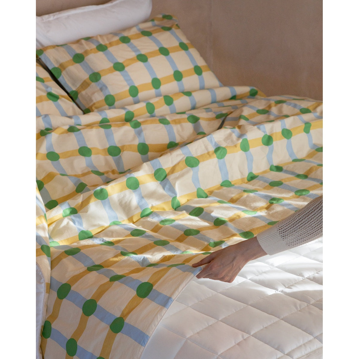 HOOK | DOT CHECK GREEN ON BEIGE SUMMER COMFORTER