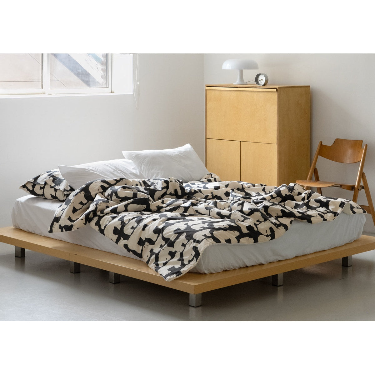 HOOK | POLAR BEAR PILLOW CASE - BLACK