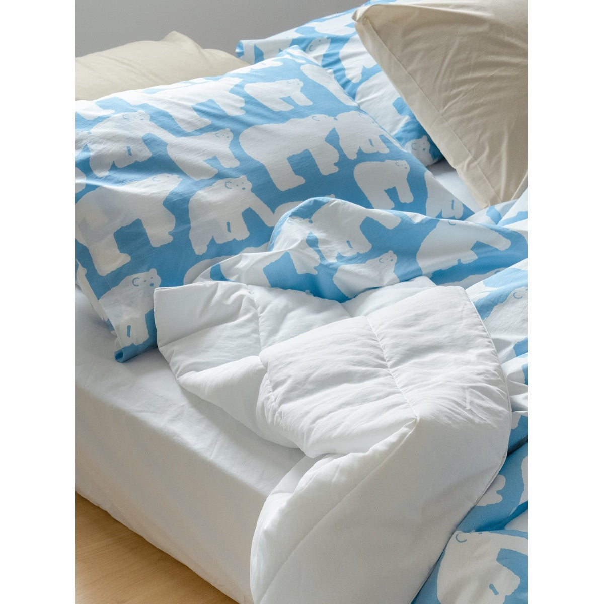 HOOK | POLAR BEARS  BLUE SUMMER COMFORTER