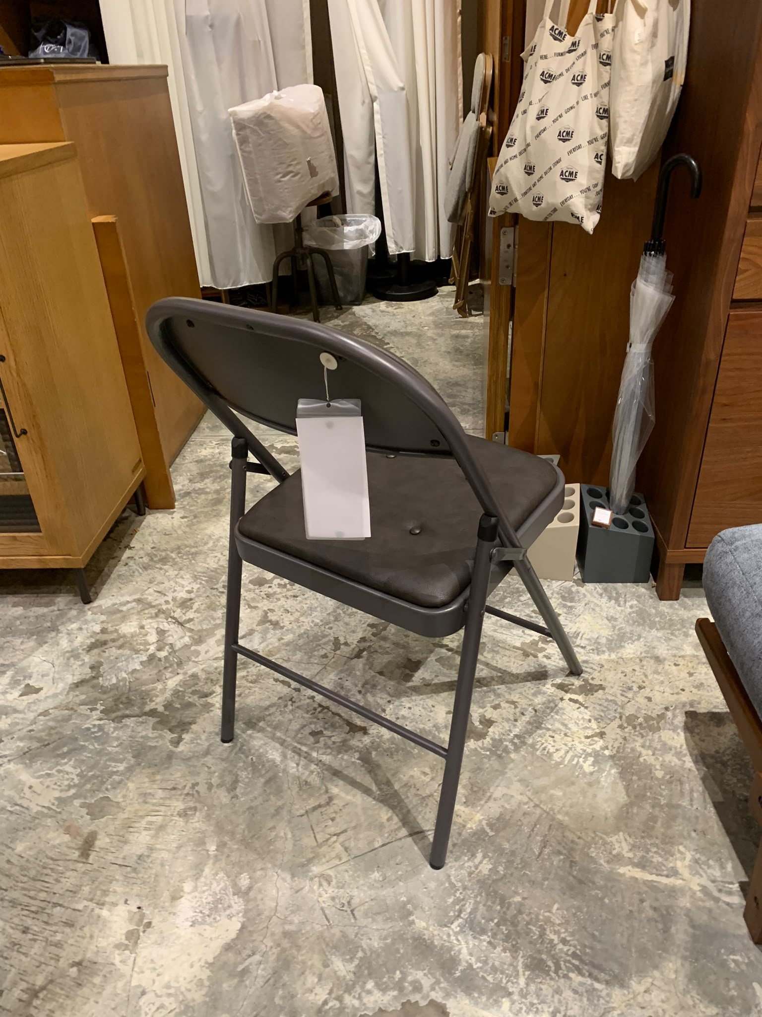 Clearance Sale -  DIRECT Chair gray ( PVC Dark Brown )