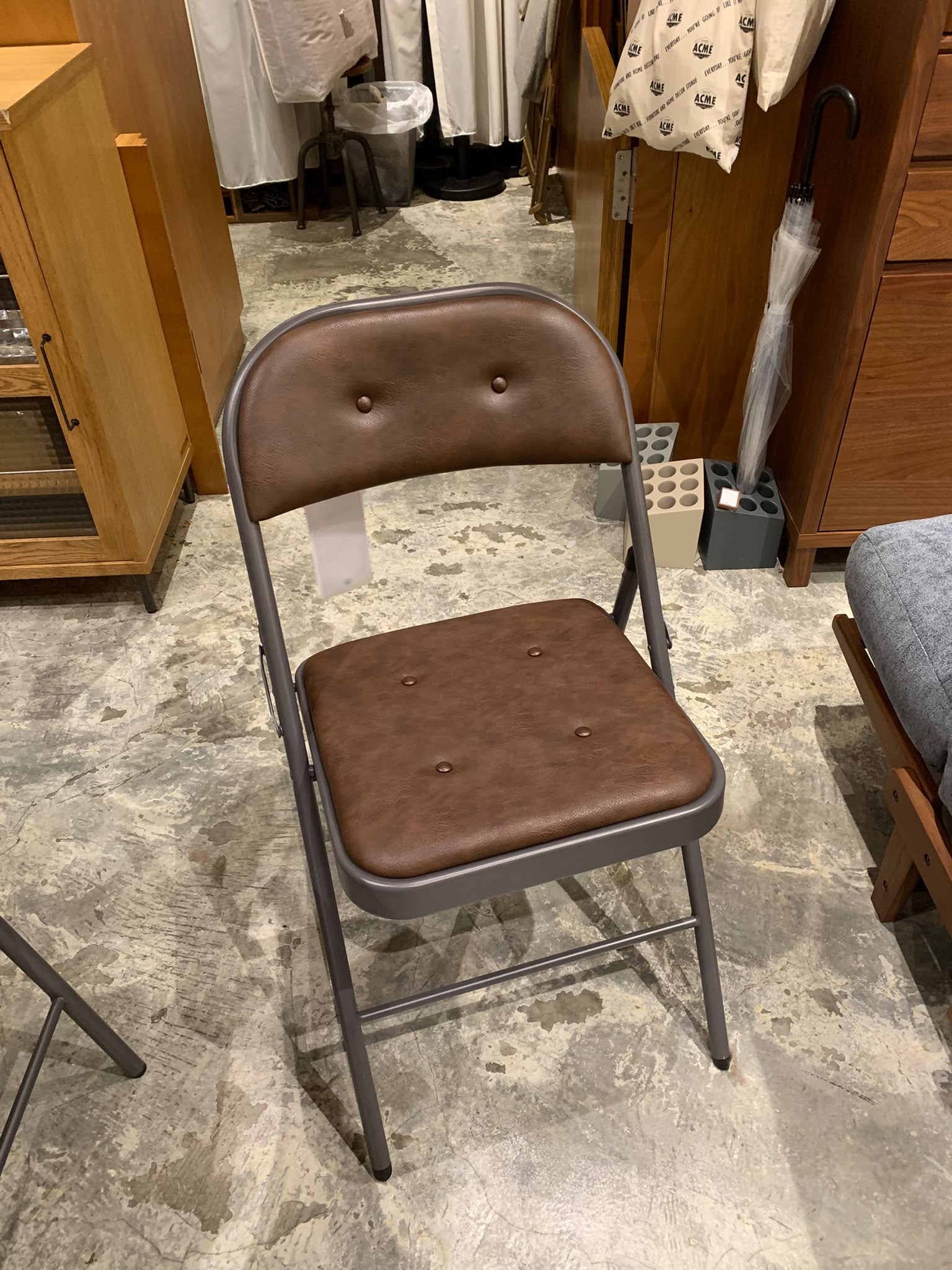 Clearance Sale - DIRECT Chair gray ( PVC Brown )