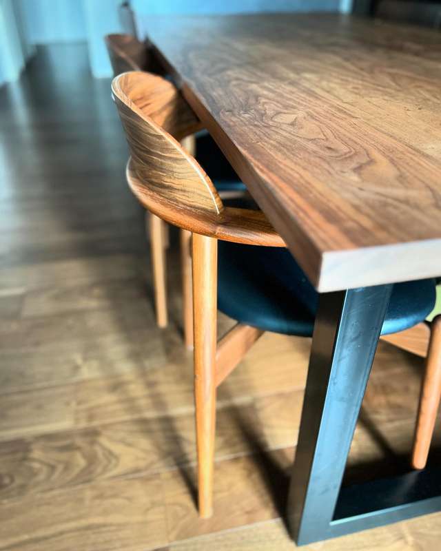 YU UC2-B DINING CHAIR