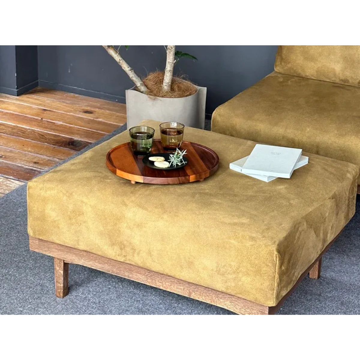 WHISKY OAK SOFA OTTOMAN