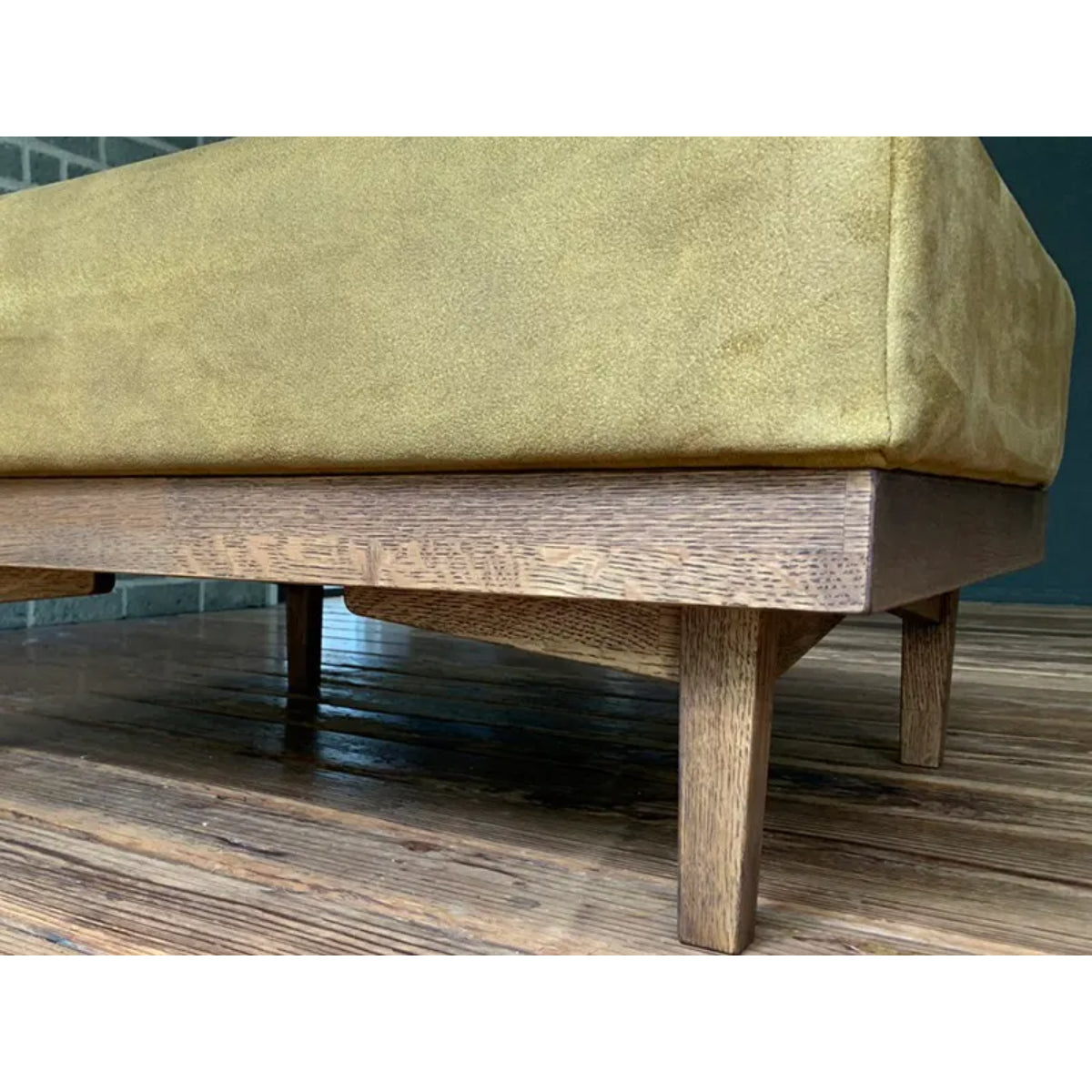 WHISKY OAK SOFA OTTOMAN