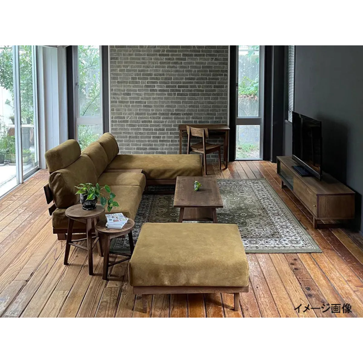 WHISKY OAK SOFA OTTOMAN