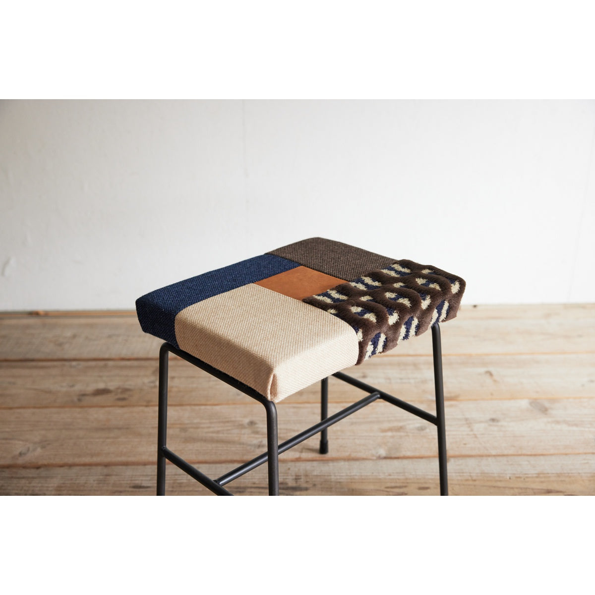 □ STOOL
