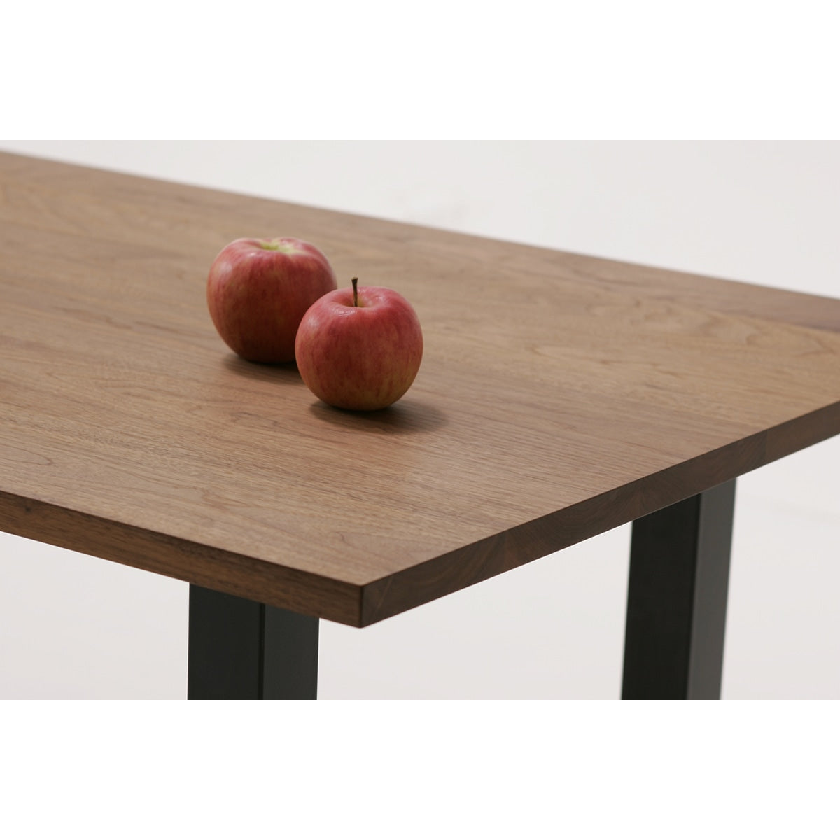 WILDWOOD DINING TABLE T26