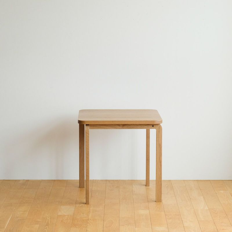 COCCO DINING TABLE