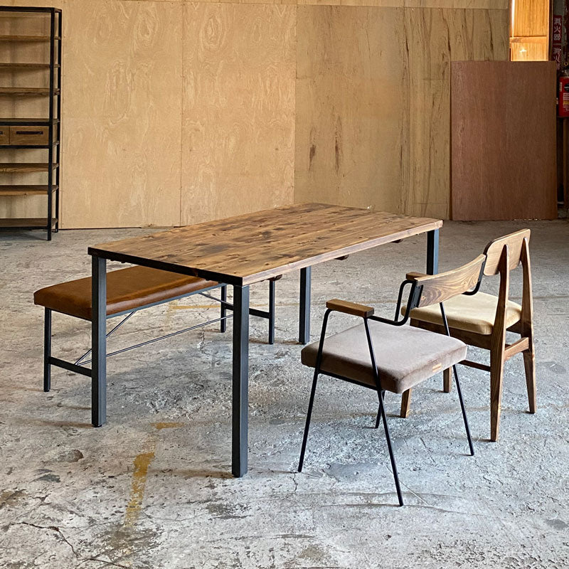 T-BONE TABLE