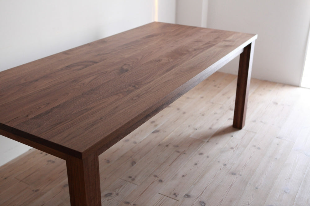 FREX WOOD DINING TABLE