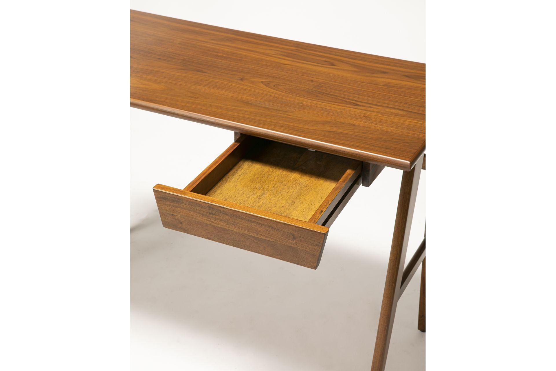 DELMAR DESK