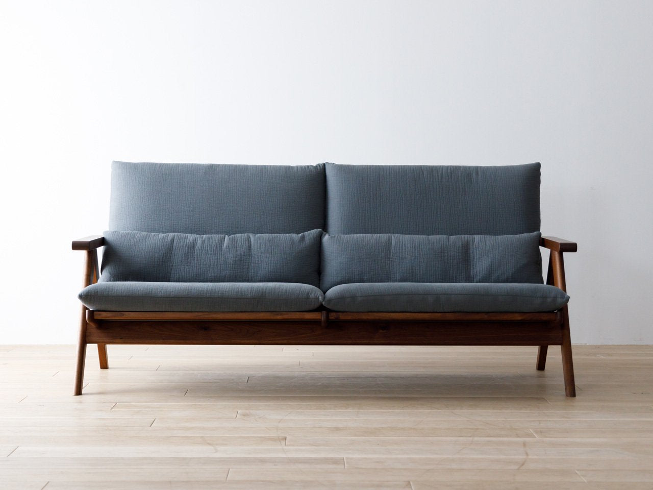 PACE SOFA (168/182)