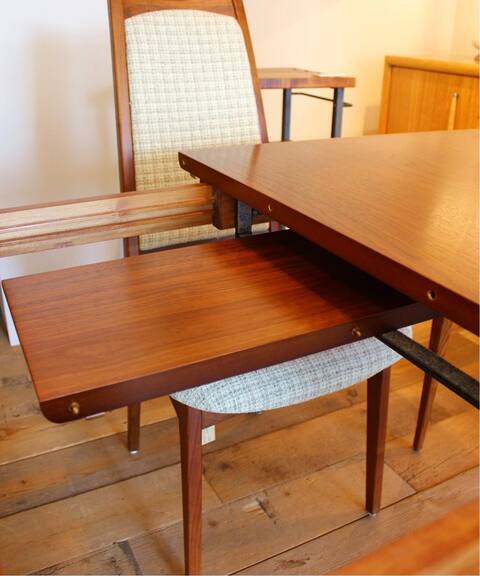 BROOKS DINING TABLE