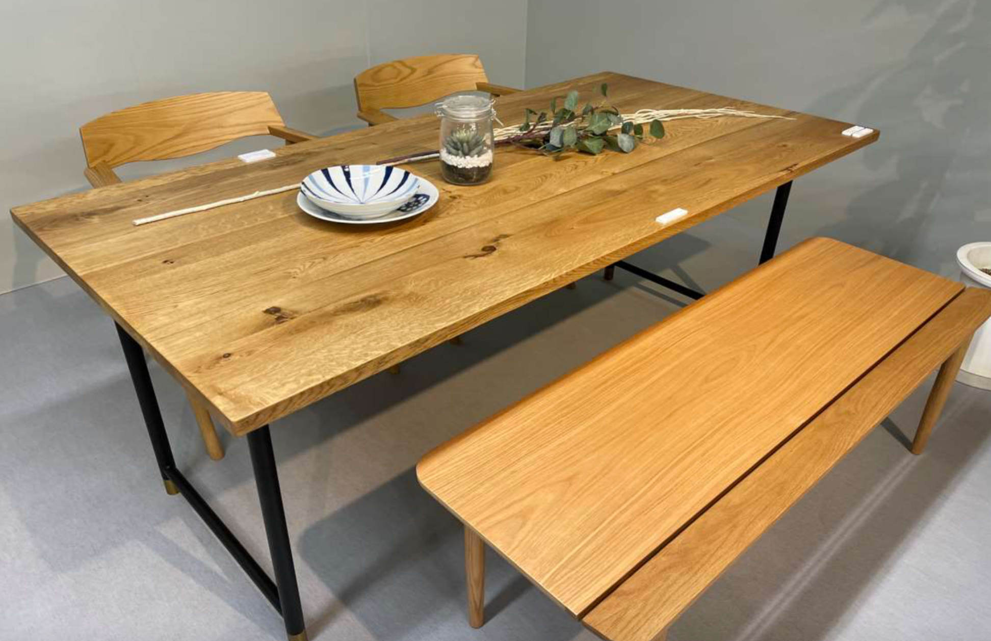 SOLID WOOD DINING TABLE (TABLE TOP)