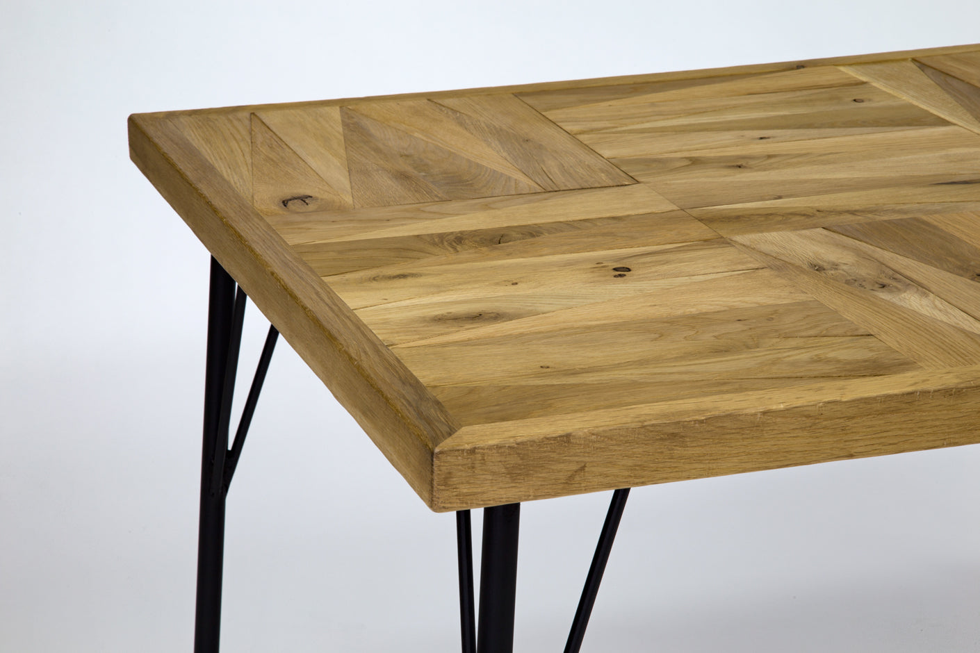 PARCS DINING TABLE ( OAK )