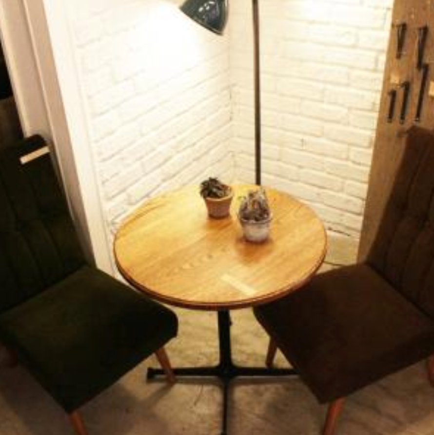 JUN ROUND TABLE