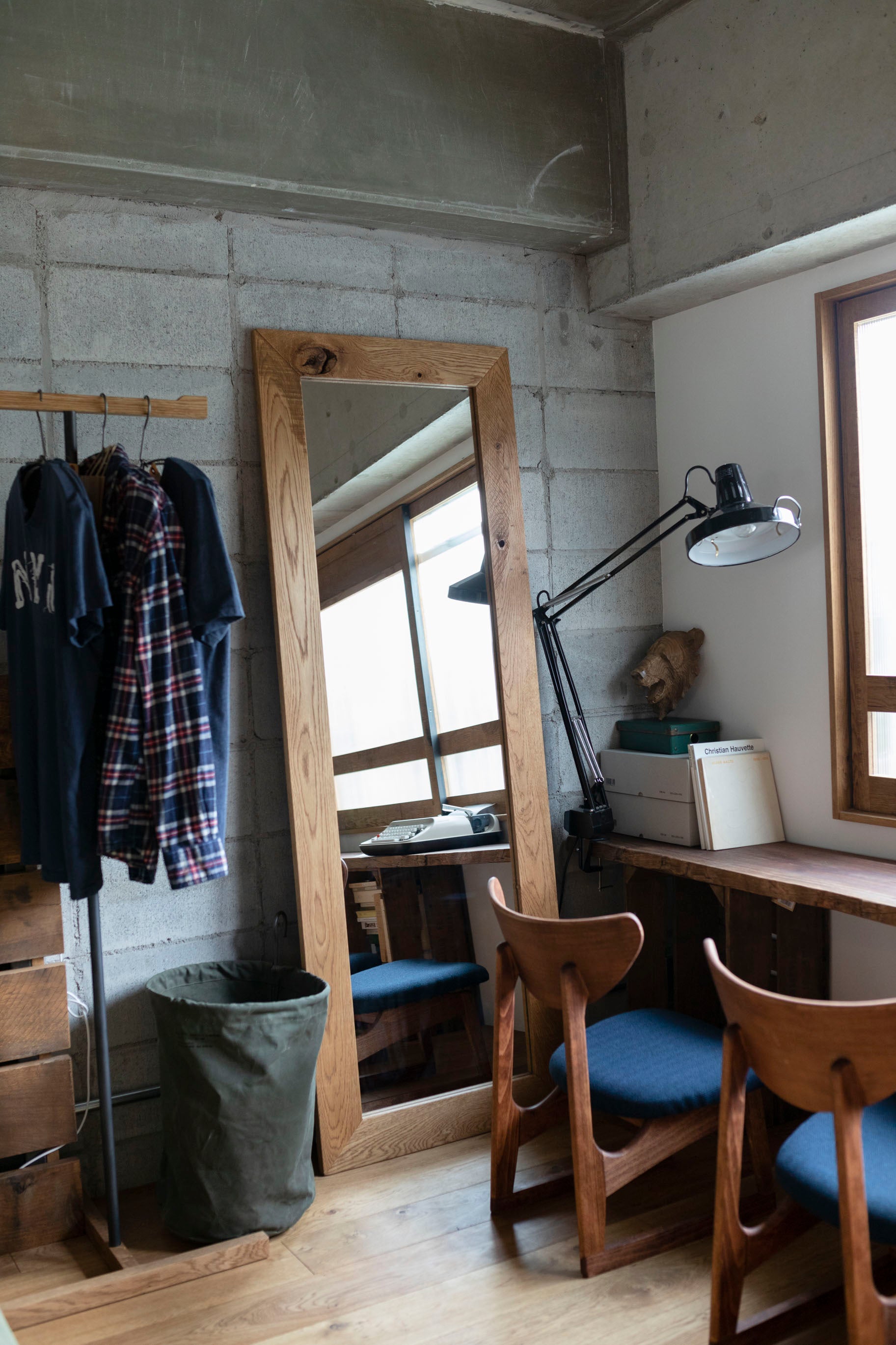 MIRROR – HOW Furniture