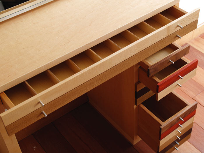 SONO DRESSER DESK 074