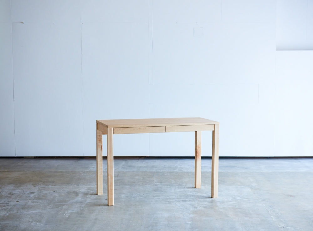 KI TO KAZE DESK (SQUARE LEG)