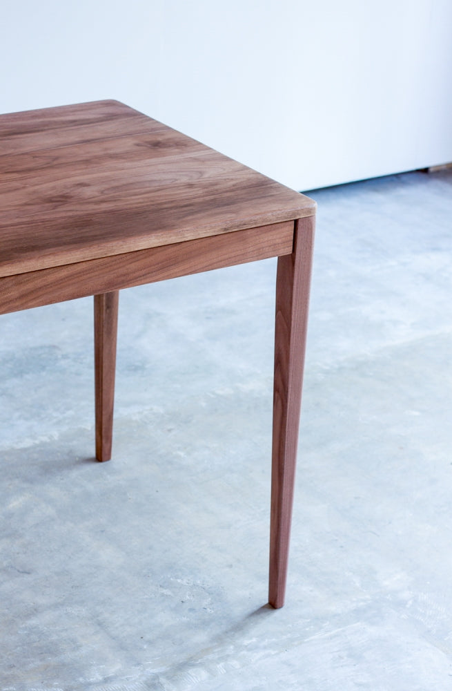 KIVA 6 DESK (WALNUT/PADOUK)