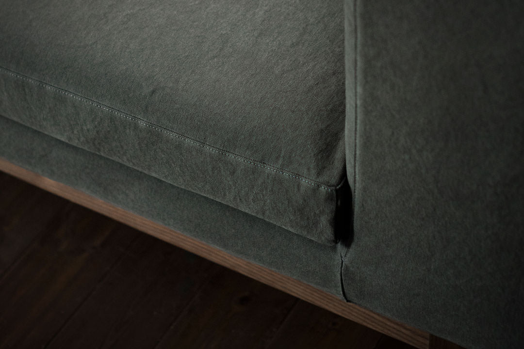 KOMORI SOFA (ARMLESS)