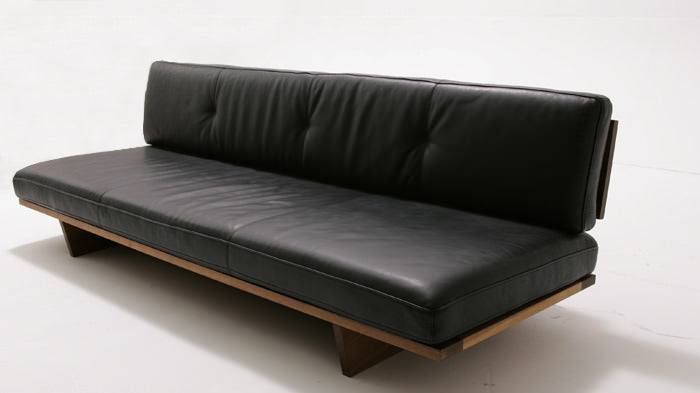 MORELESS SOFA 90